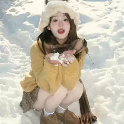 钟由希